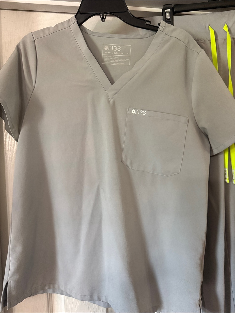 Figs SILVER ARROWS Scrub Set - Picture 2 of 9